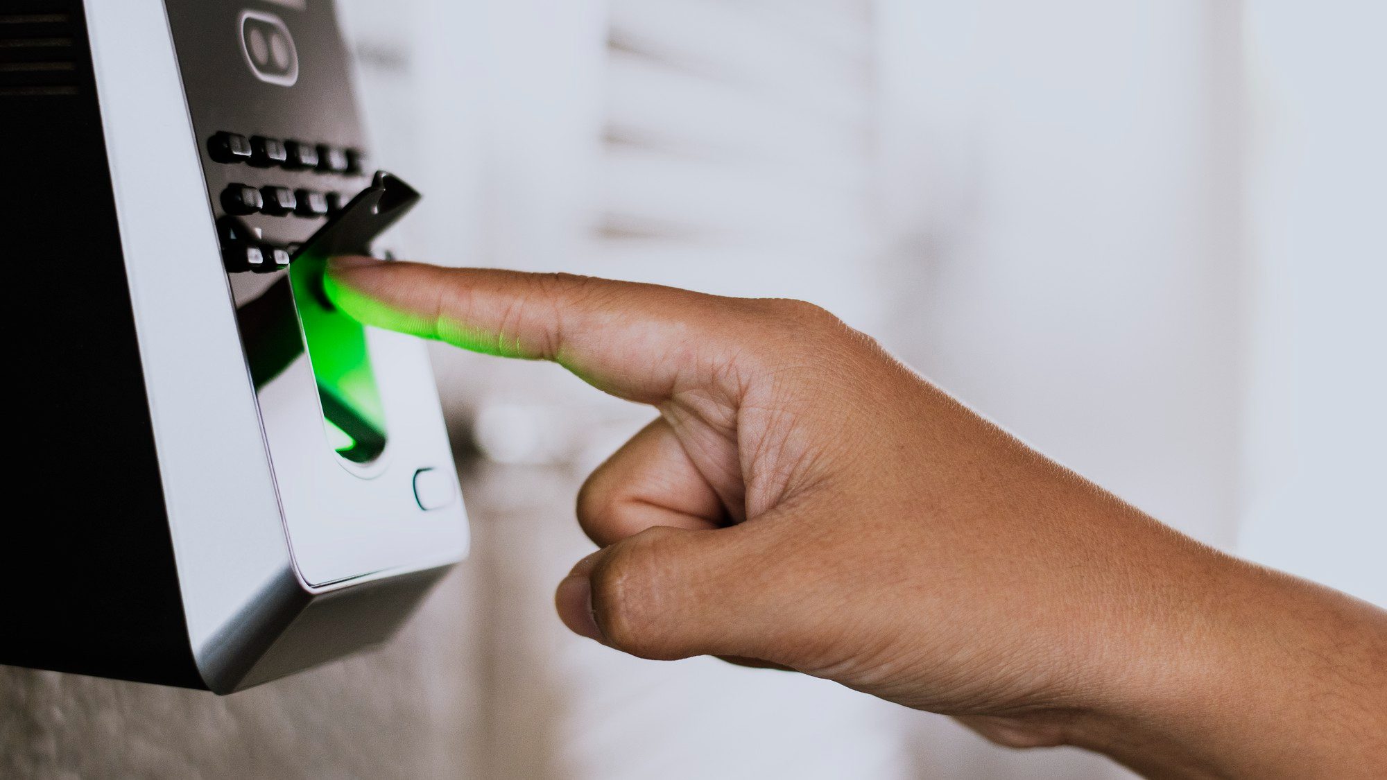 Leia mais sobre o artigo TST mantém justa causa de analista de banco por fraude no ponto eletrônico