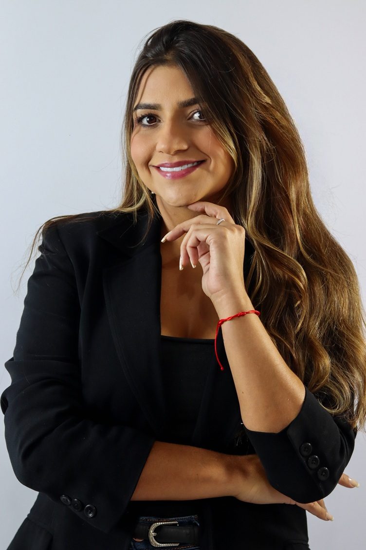 Catherine GomesSecretária